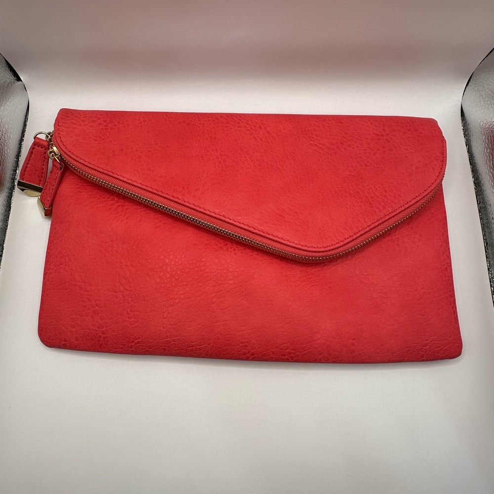 Urban Expressions NWOT Stella Bubblegum Pink Clutch